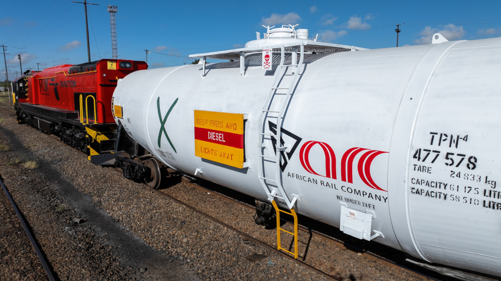 ARC manages a fleet of seven locomotives and more than 400 wagons.